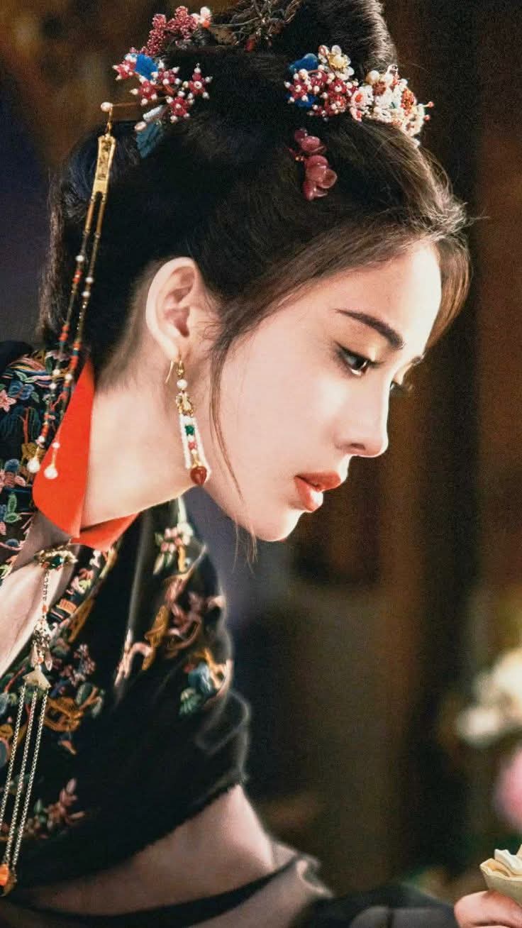 VÃN NGUYỆT QUY VÂN XỨ