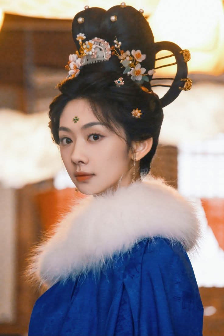 CHIÊU CHIÊU BẤT ĐỘ